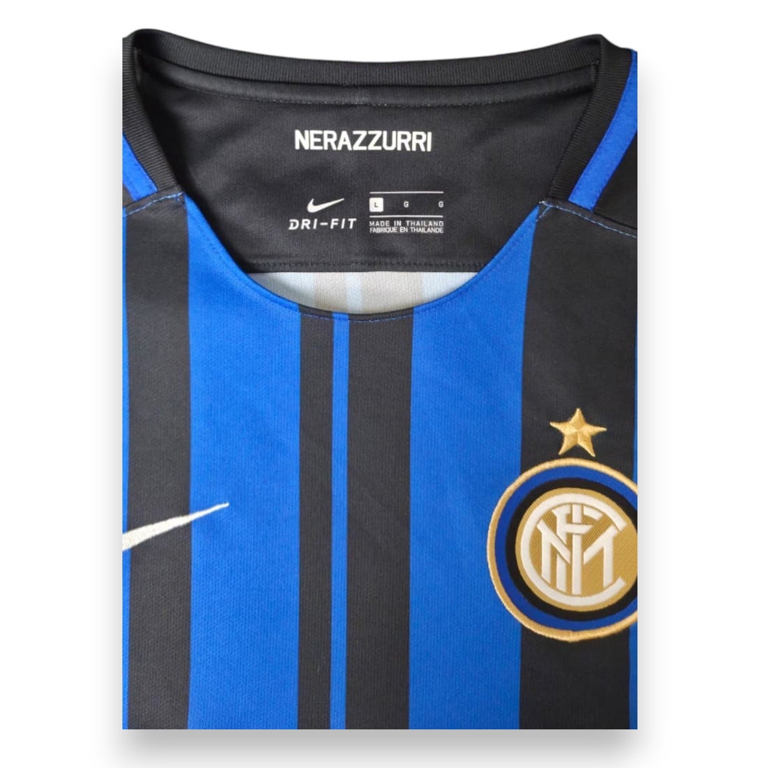 Colletto interno NERAZZURRI maglia Inter Home 2017-18 Nike Dri-Fit – taglia L – Made in Thailand – Store originale Mauro Icardi