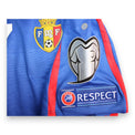 Dettaglio patch UEFA Respect e stemma FMF maglia Moldova 2014-15 Player Issued – Jako – fornitura squadra nazionale