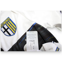 Etichetta interna maglia Parma Calcio 2021-22 Erreà – Made in EU – scudo Parma Calcio 1913 – dettaglio fornitura squadra