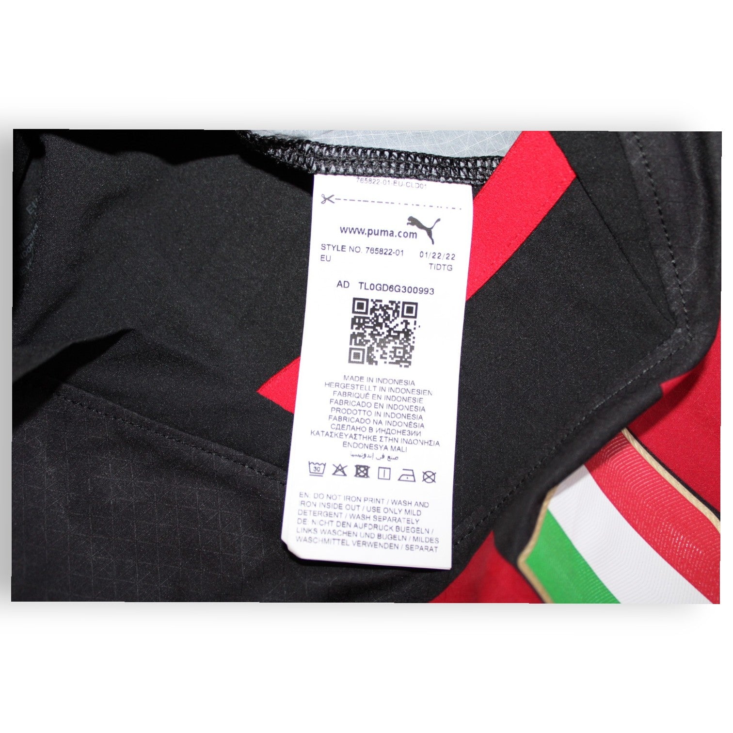 Etichetta interna Puma maglia AC Milan Home 2022-23 – Made in Indonesia – Style No. 765822-01 – Player Issued Lazetic