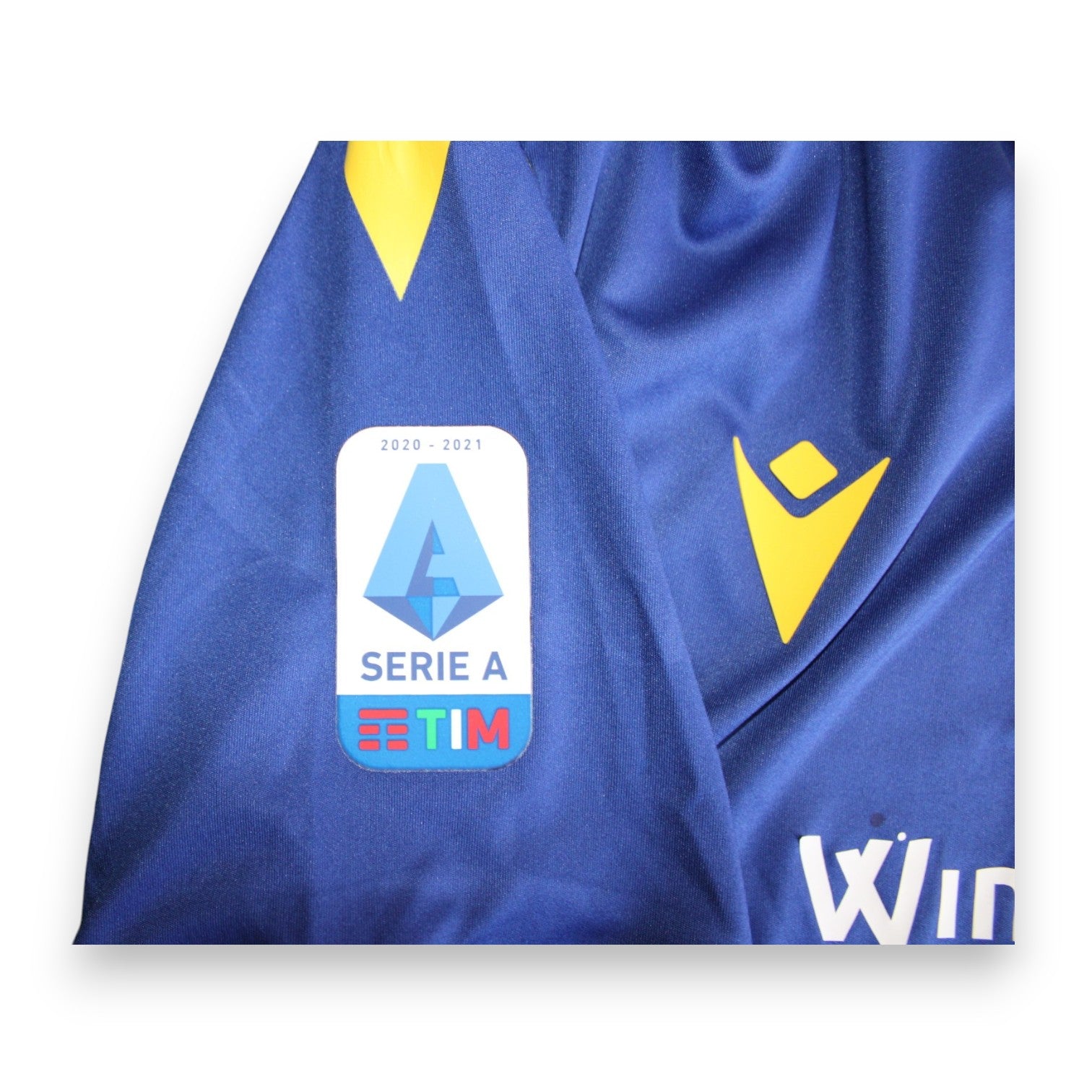 Patch ufficiale Serie A 2020-2021 maglia Hellas Verona Home Player Issued Giangiacomo Magnani – Macron