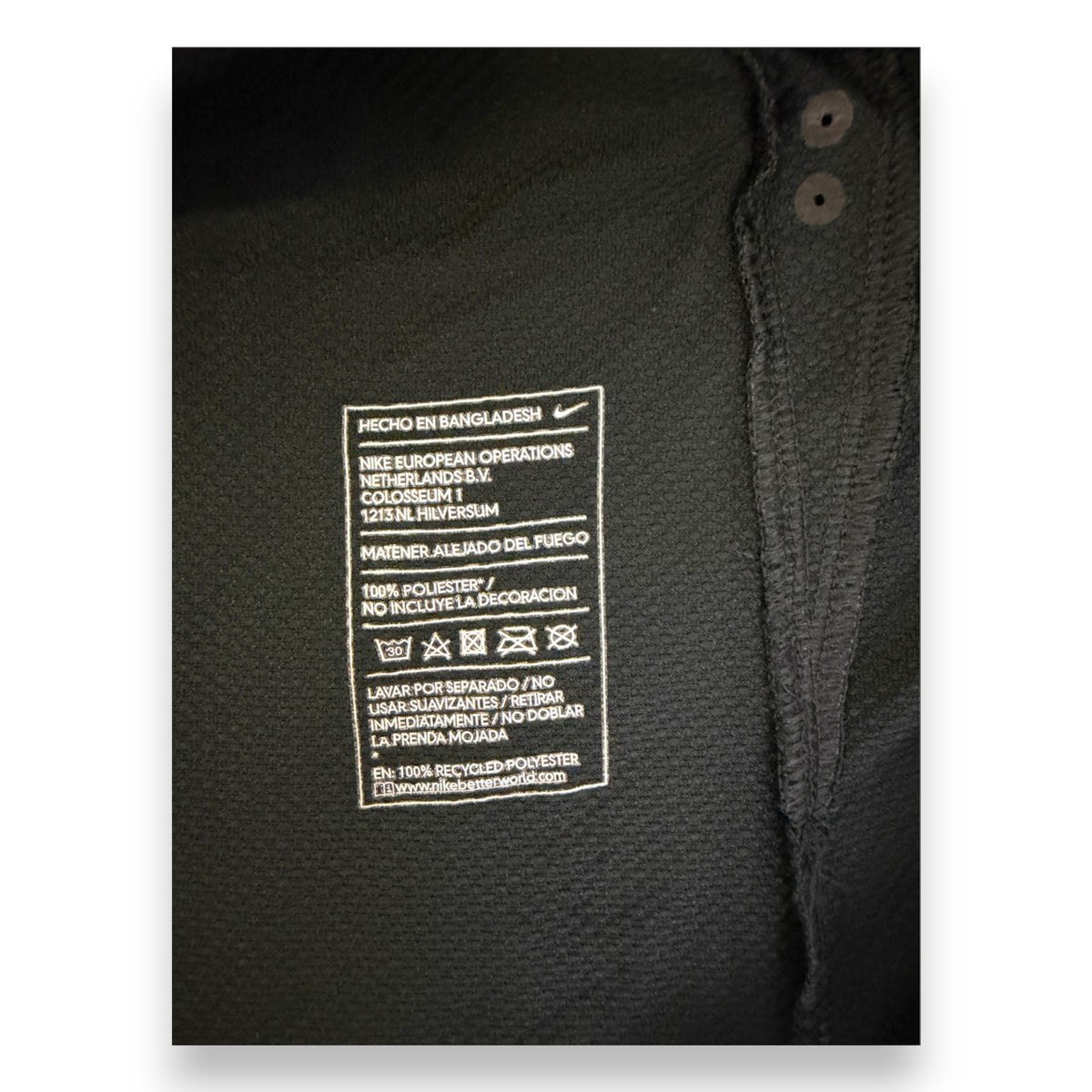 Etichetta lavaggio stampata in spagnolo maglia FC Barcelona 2011-12 Player Issued – made in Bangladesh