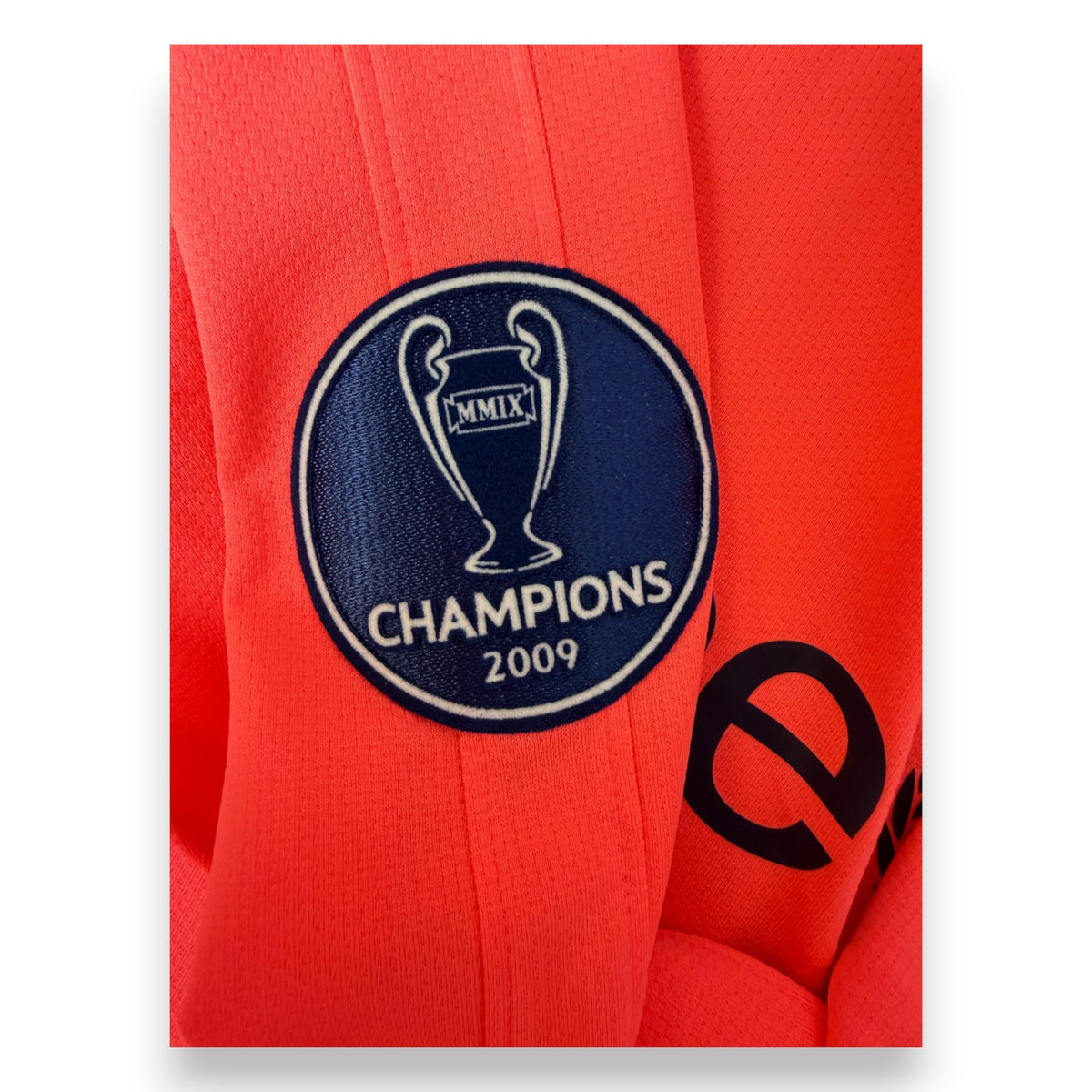Patch Champions 2009 UEFA Champions League sulla manica maglia Barcelona Away 2009-10 Messi