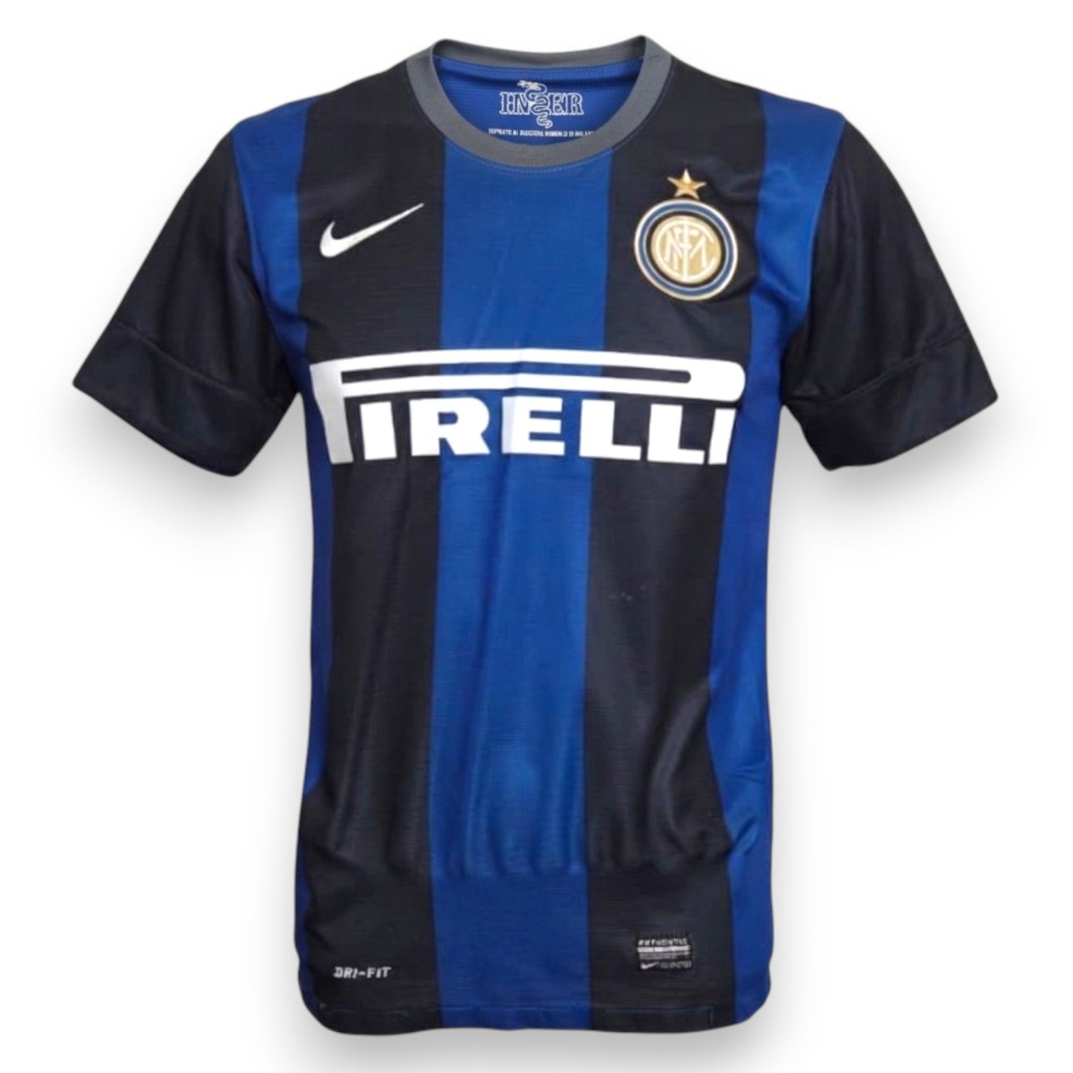 Fronte maglia FC Internazionale Home 2012-13 nerazzurra – sponsor Pirelli – stemma Inter stella dorata – Nike Dri-Fit Store taglia S