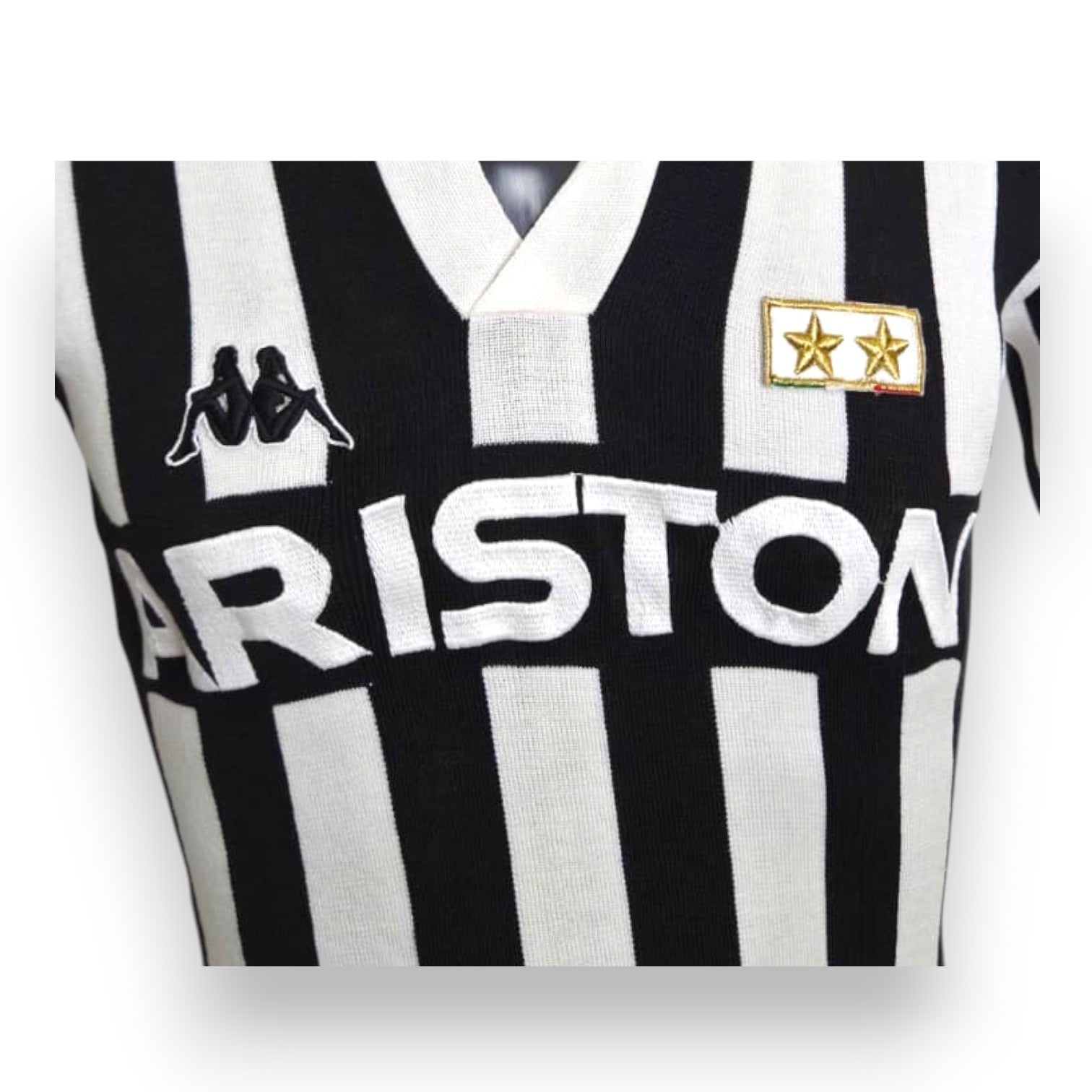 Maglia Juventus Home 1985-86 – logo Kappa Omini e due stelle dorate cucite in riquadro – sponsor Ariston – Player Issued