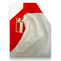 Dettaglio macchia leggera spalla maglia Perù Walon 2000-02 – vintage stemma FPF vicino