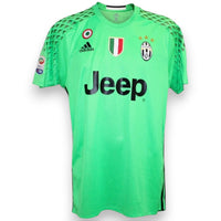 Fronte maglia portiere Juventus 2016-17 Player Issued Adidas verde fluo – sponsor Jeep – scudetto tricolore – patch Serie A TIM – taglia 8