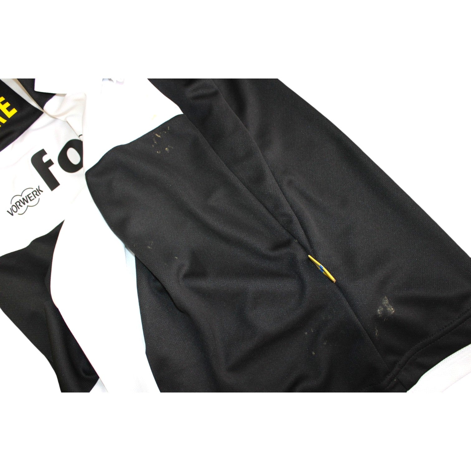 Dettaglio condizioni maglia Parma Away 2012-13 Player Issued Tedeschi – lievi segni di conservazione sulla manica
