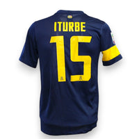Retro maglia Hellas Verona Home 2013-14 numero 15 Iturbe Player Issued – nameset giallo con scala di Verona – patch Serie A TIM