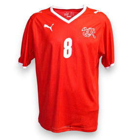 Maglia Svizzera Home 2008 Gökhan Inler numero 8 – Puma – stemma ASF SFV – condizioni Excellent – Euro 2008