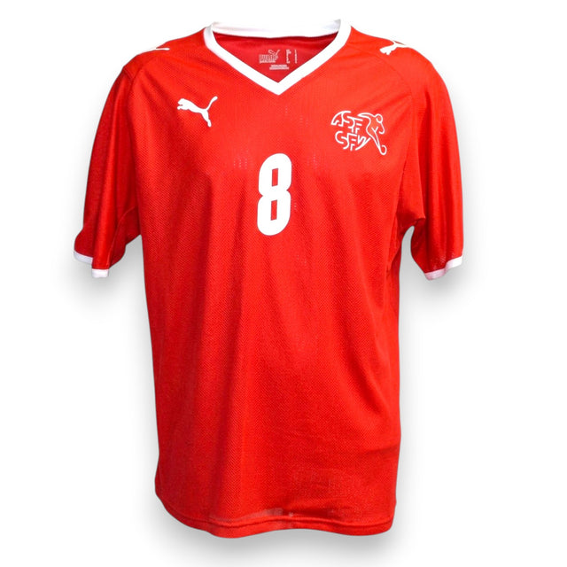 Maglia Svizzera Home 2008 Gökhan Inler numero 8 – Puma – stemma ASF SFV – condizioni Excellent – Euro 2008
