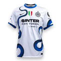 Maglia Inter Away 2021-22 Biscione Store autografata Matías Vecino numero 8 – Nike – sponsor $Inter Fan Token – scudetto tricolore