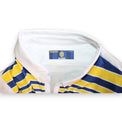Dettaglio etichetta interna colletto maglia Hellas Verona Third 2019-20 Macron – taglia L (H 178-183 cm) – logo Macron e stemma club con scritta "PER SEMPRE GIALLOBLU" – finitura professionale Player Issued