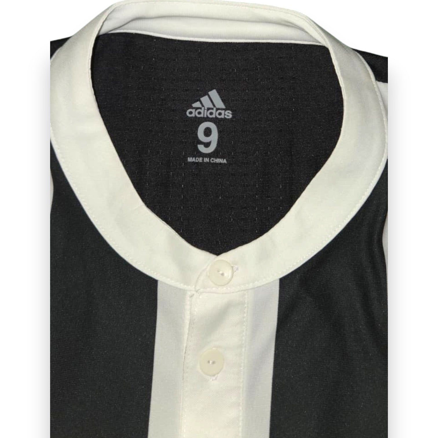 Colletto e etichetta interna Adidas maglia Juventus Home 2017-18 Player Issued – taglia 9 – Made in China