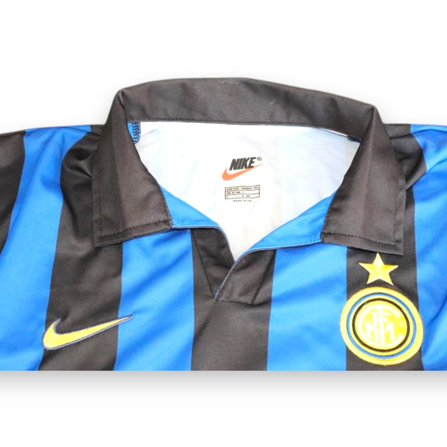 Colletto e scudetto Inter maglia Nike Home 1998-99 – stella d'oro – sponsor Pirelli – cimelio autografato Bergomi