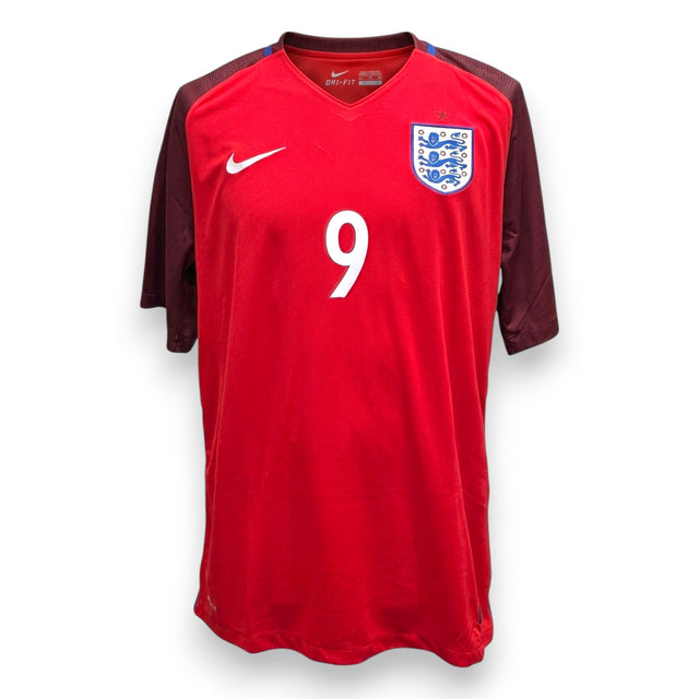 Maglia Inghilterra Away 2016-17 Store Harry Kane numero 9 – Nike Dri-Fit – Three Lions – base rossa maniche bordeaux – taglia XL