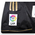 Patch LFP La Liga maglia Real Madrid Away 2011-12 Adidas – tre strisce oro – dettaglio manica