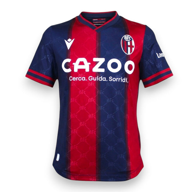 Maglia Bologna Home 2022-23 Store autografata Marko Arnautović numero 9 – Macron – sponsor Cazoo – strisce rossoblu optical – taglia M