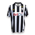Maglia Juventus Home 2010-11 Player Issued Vincenzo Iaquinta numero 9 autografata – Nike Dri-Fit – design zigzag BetClic – Serie A