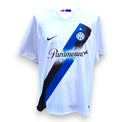 Fronte maglia Inter Away 2023-24 Store Nike – sponsor Paramount+ – fascia diagonale blu nera – stemma Inter – Chinese New Year Anno del Drago