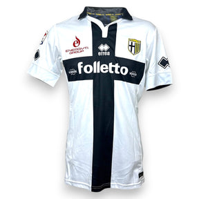 Fronte maglia Parma Home 2014-15 Store Erreà – sponsor Folletto Vorwerk – Energyti Group – stemma Parma FC – patch Serie A TIM