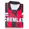 Dettaglio collo ed etichetta Erreà maglia Lucchese 1996-97 Player Issued – taglia XXL – badge A.S. Lucchese originale