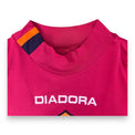 Dettaglio colletto girocollo alto maglia AS Roma 2005-06 Diadora – banda arancio-navy – Player Issued Panucci N.2