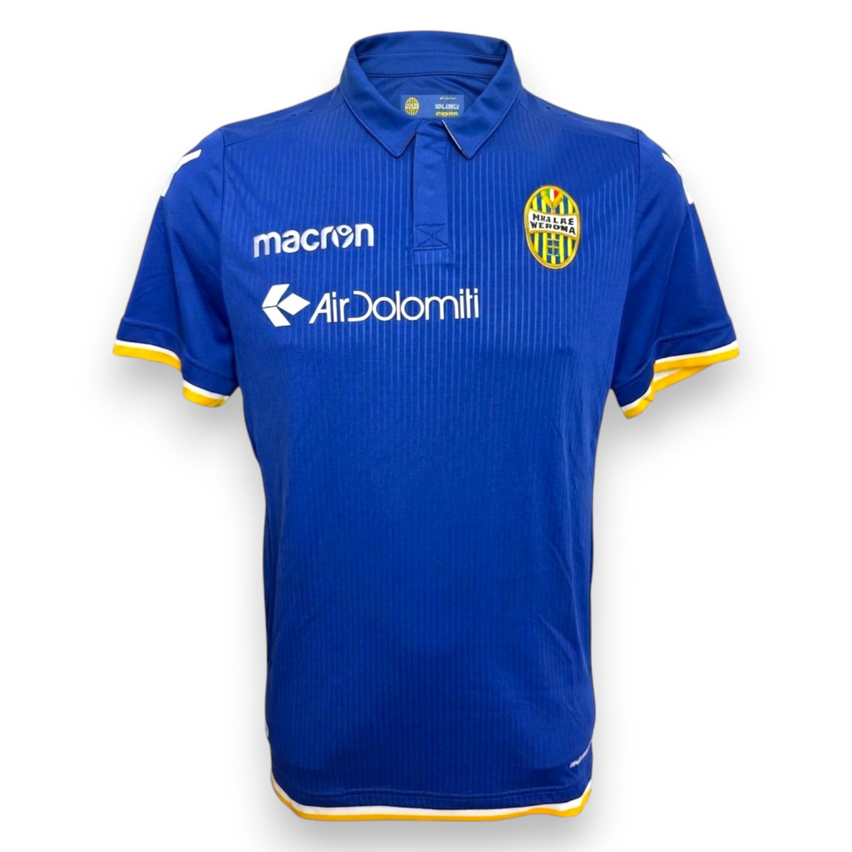 Maglia Hellas Verona Home 2018-19 Macron Air Dolomiti – colletto polo e profili gialloblù – Pazzini Store