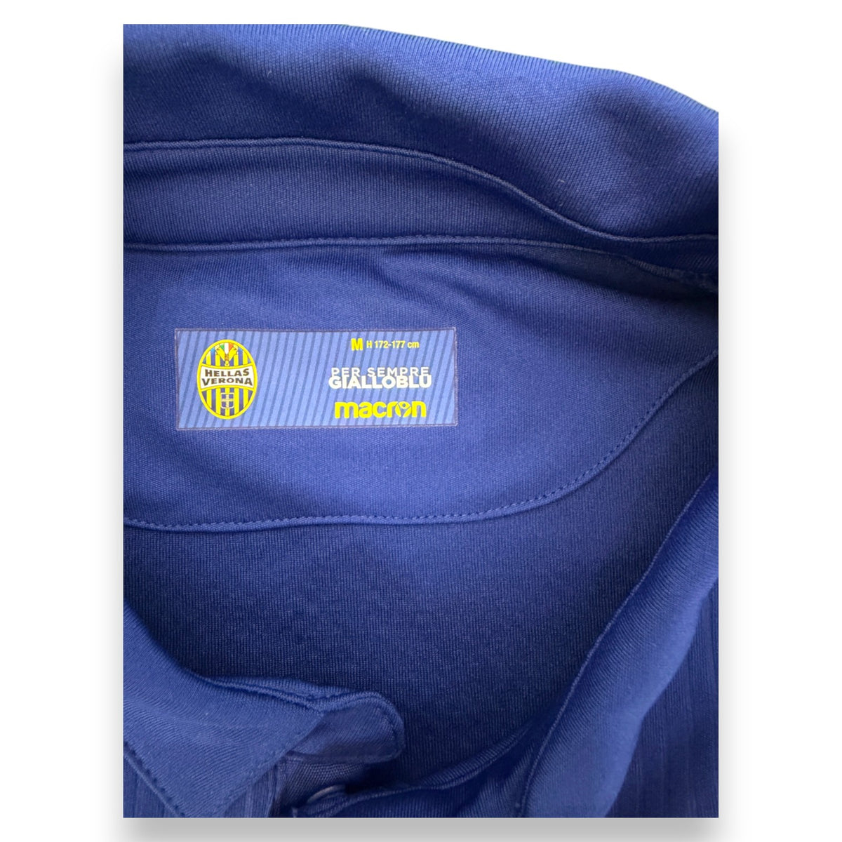 Etichetta colletto maglia Hellas Verona 2018-19 Macron – Per Sempre Gialloblu – taglia M