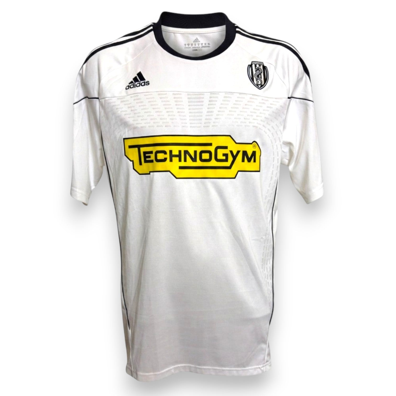 Fronte maglia Cesena Calcio Home 2010-11 Player Issued Adidas – sponsor TechnoGym – stemma Cavalluccio Marino – Serie A