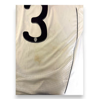 Dettaglio macchia retro maglia Cesena Calcio 2010-11 Player Issued – imperfezione da conservazione – condizioni Good