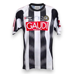 Fronte maglia Udinese Home 2007-08 Player Issued Simone Pepe – Lotto – sponsor Gaudì Jeans & Style – strisce bianconere