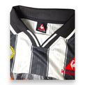 Etichetta taglia XL Le Coq Sportif maglia Udinese Home 2002-03 Player Issued – numero 26 Mirko Pieri