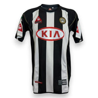 Fronte maglia Udinese Calcio Home 2004-05 Player Issued Le Coq Sportif – sponsor KIA – dettagli oro – numero 13 Giampiero Pinzi