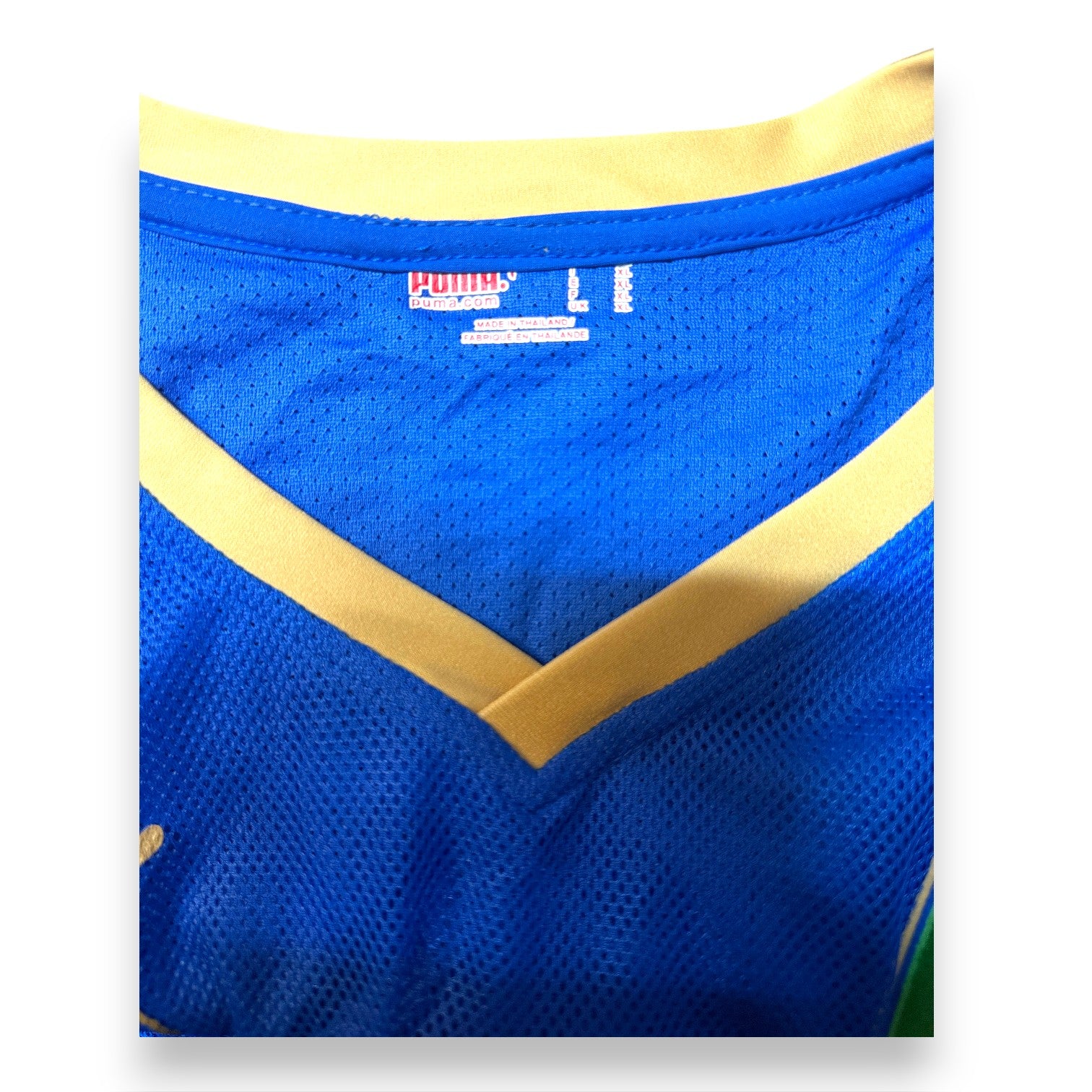 Dettaglio colletto oro e taglia XL – maglia Italia Home 2007-08 Puma Pirlo