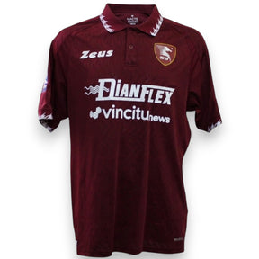 Fronte maglia US Salernitana 1919 Home 2023-24 Player Issued – Zeus – sponsor DianFlex Vincitu News – Serie A TIM