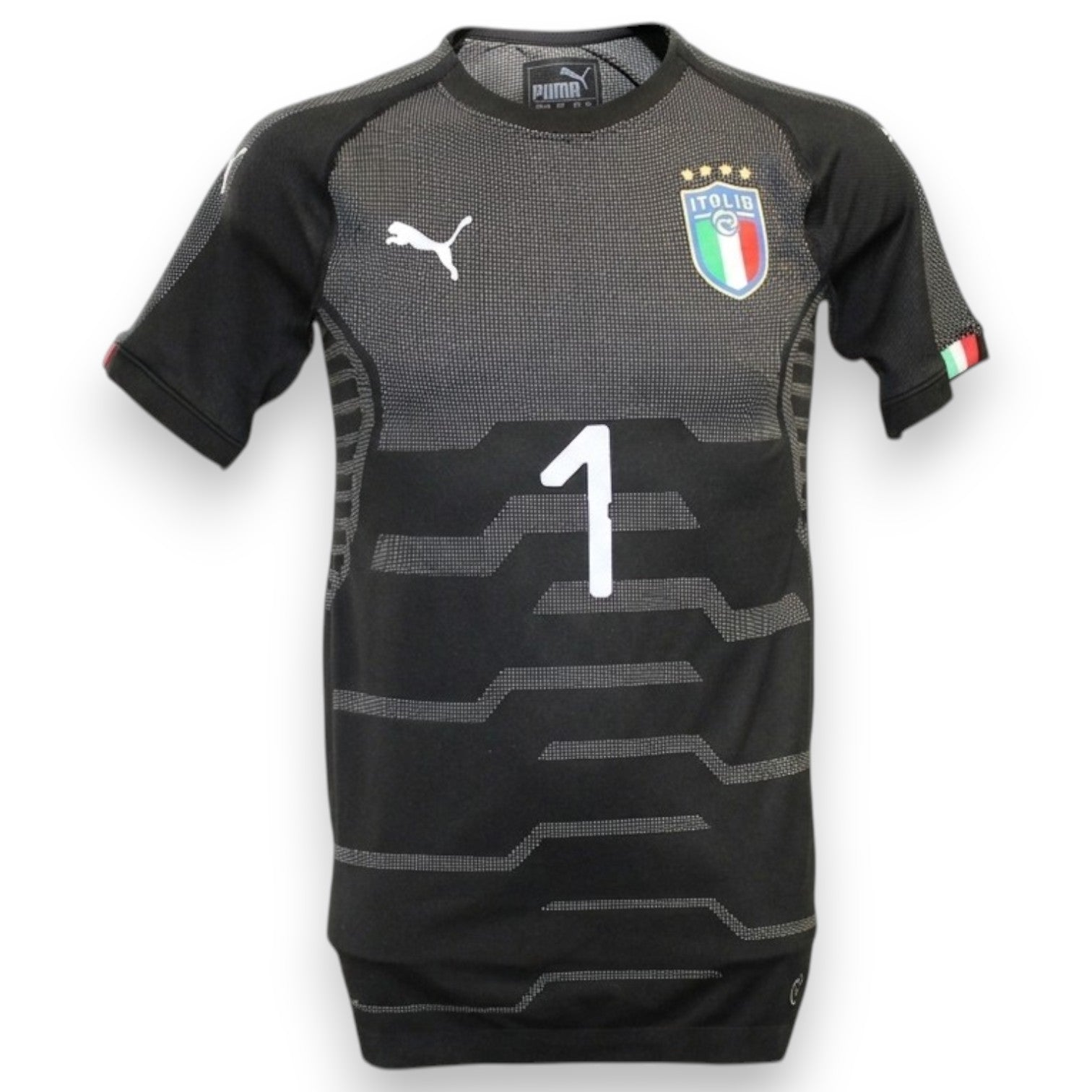 Fronte maglia portiere Italia GK 2017-18 Player Issued numero 1 – Puma – design nero con jacquard geometrico