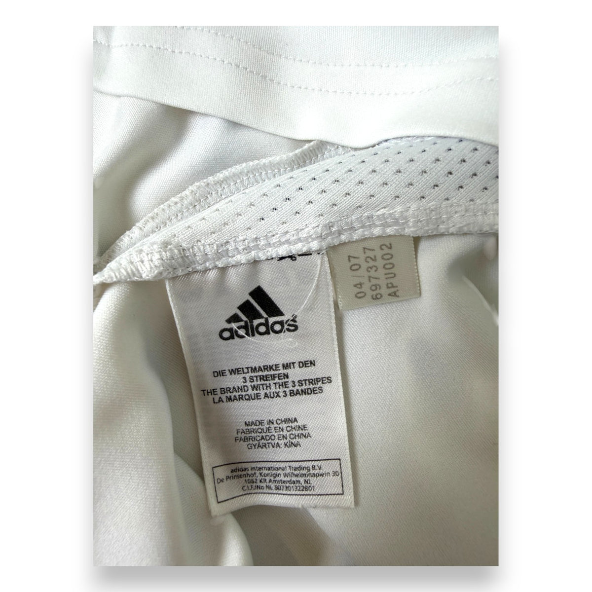 Etichetta interna Adidas maglia Real Madrid 2007-08 – produzione 04/07 – made in China
