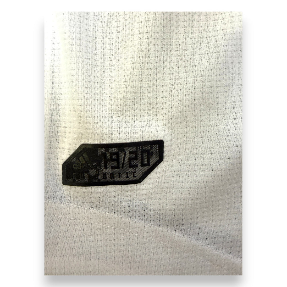 Dettaglio etichetta stagione 19/20 Adidas Climachill – maglia Juventus Home 2019/20 Store