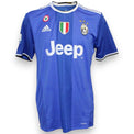 Fronte maglia Juventus Away 2016-17 Player Issued Adidas – sponsor Jeep bianco – coccarda detentore Scudetto – TIM Cup patch – blu royal