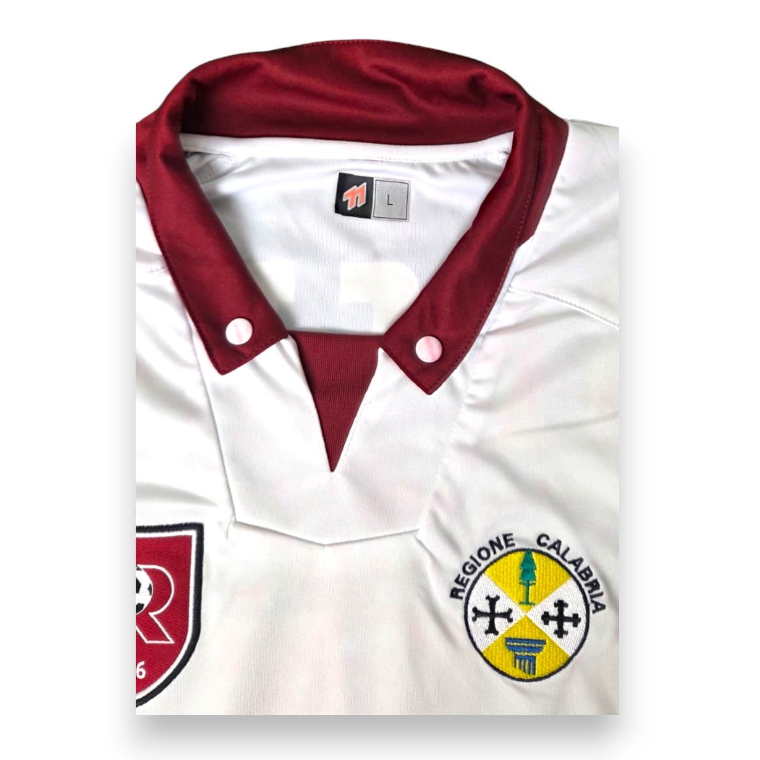 Dettaglio colletto taglia L etichetta Onze maglia Reggina Away Sestu Player Issued