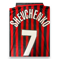 Dettaglio crepe nameset maglia Milan Centenario 1999-00 – lettera S usurata – condizioni Good