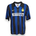 Fronte maglia FC Internazionale Home 1998-99 nerazzurra – sponsor Pirelli – stemma Inter cerchio giallo – Nike Store Vintage taglia L