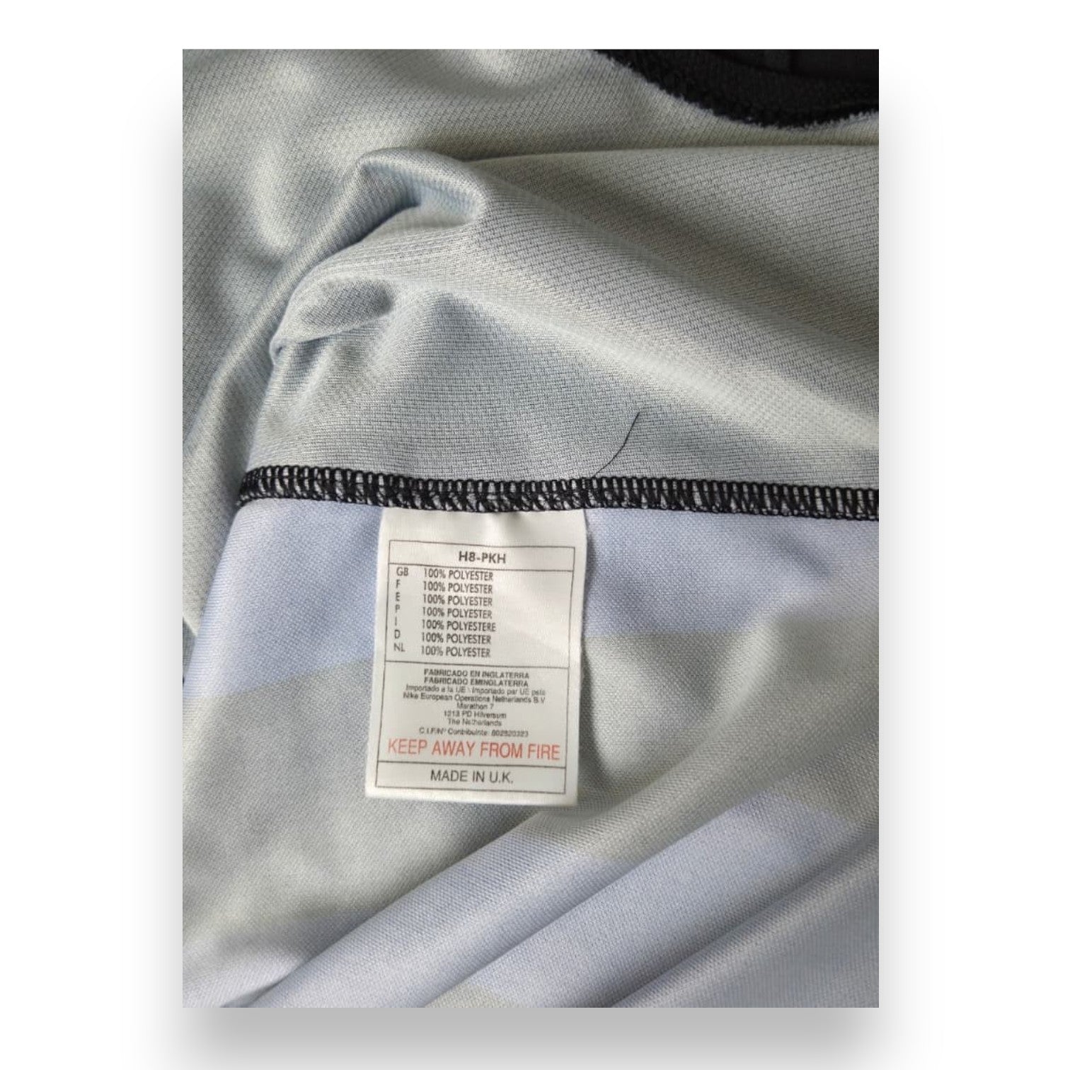 Etichetta interna Nike maglia Inter Home 1998-99 – Made in UK – codice H8-PKH – Store Vintage originale