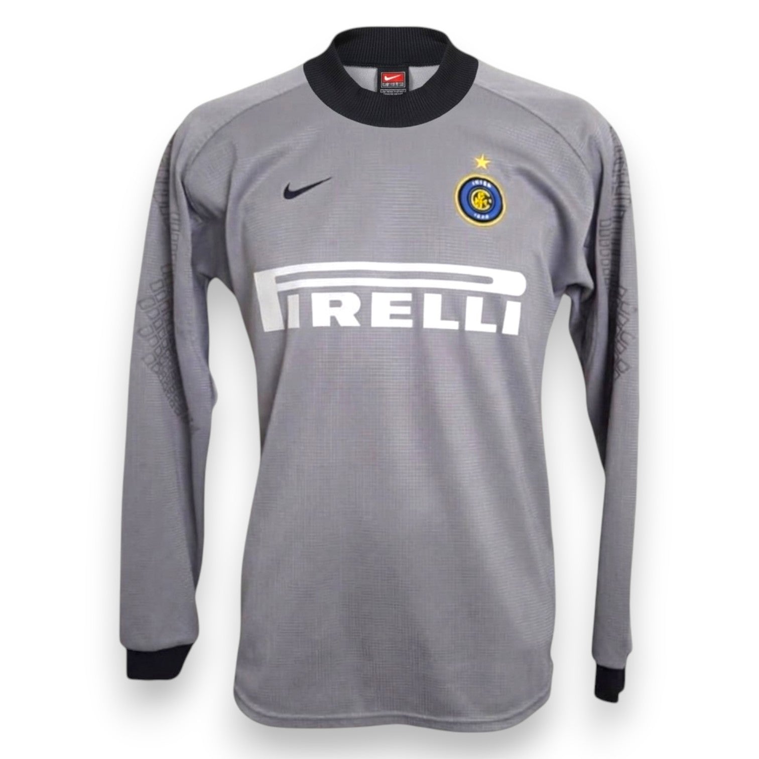Fronte maglia portiere FC Internazionale GK 2002-03 grigia manica lunga – sponsor Pirelli – stemma Inter cerchio giallo – Nike Team Store Vintage taglia S