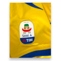 Patch ufficiale Serie A TIM 2018-2019 maglia Frosinone Calcio Home Player Issued Zeus – Luca Valzania numero 16