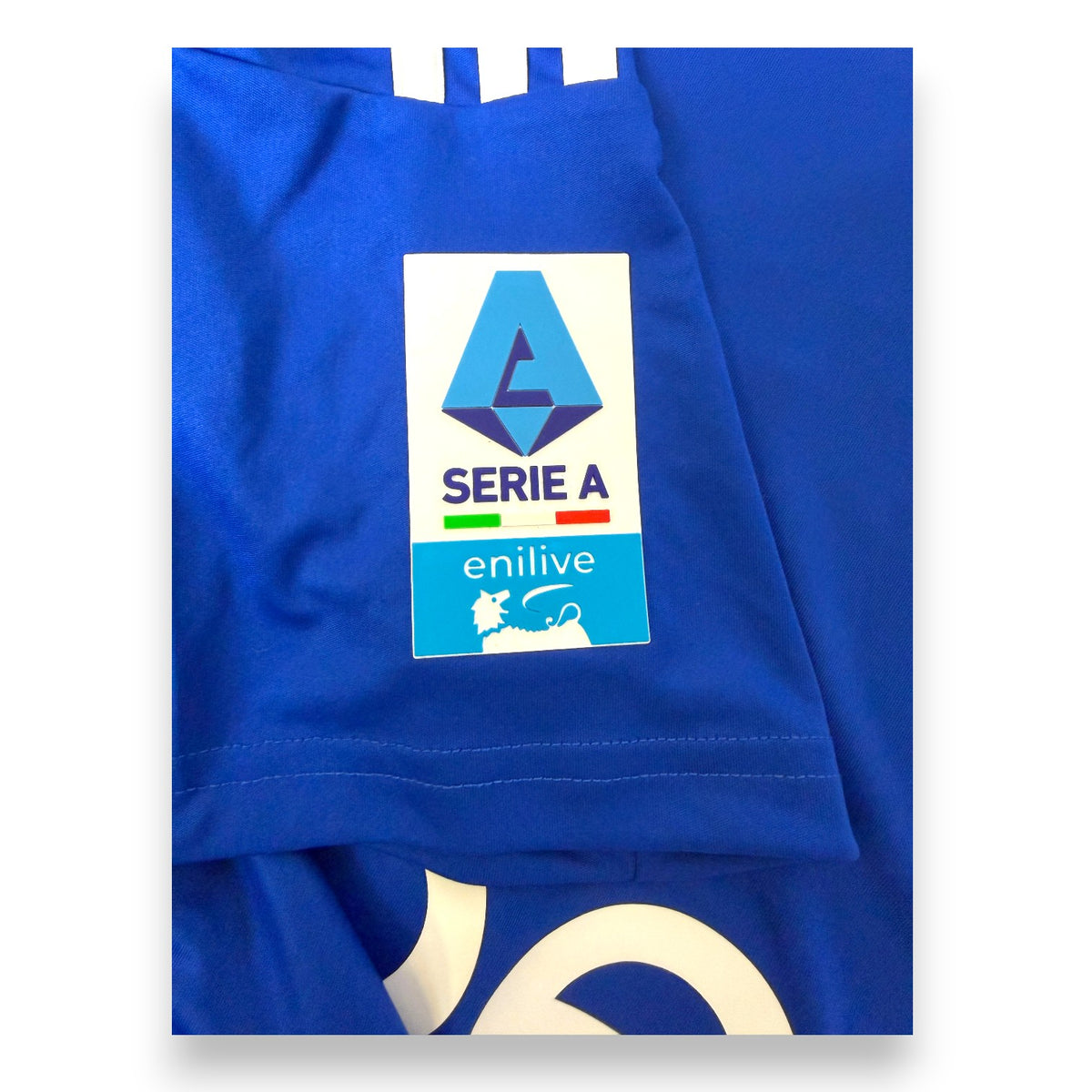 Patch Serie A enilive – maglia Como 1907 Home 2024/25 Varane Store