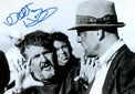 Fotografia bianco e nero autografata Walter Hill sul set con Bruce Willis film Ancora Vivo – autografo originale – condizioni Excellent – 28,7x20,2 cm