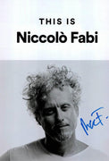 Fotografia autografata Niccolò Fabi ritratto promozionale bianco e nero – autografo originale pennarello blu – 30x20 cm – condizioni Excellent