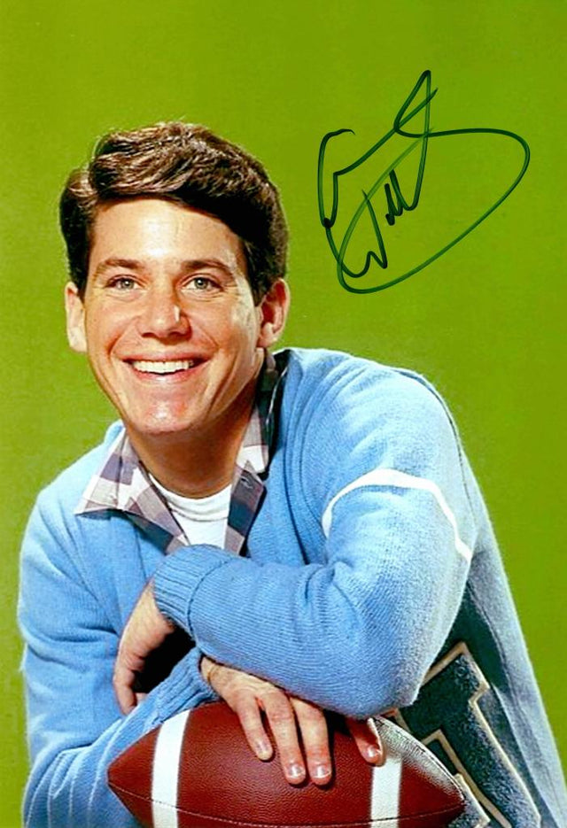Fotografia autografata Anson Williams Potsie Happy Days con pallone football – autografo originale pennarello verde – 29,9x20,2 cm – condizioni Excellent